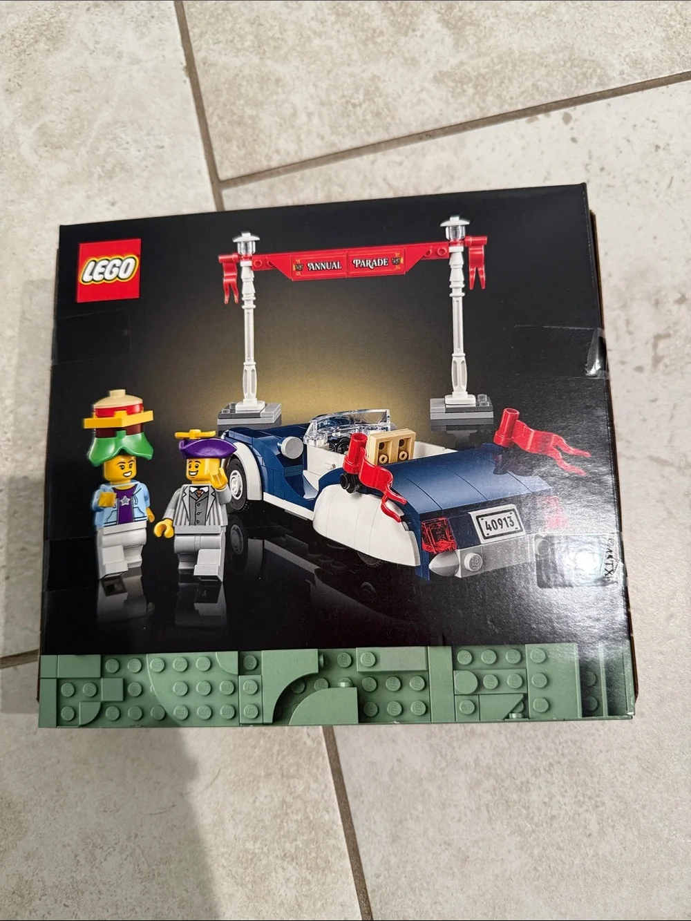 Lego Vintage Parade Car - 40913 nwt unopened